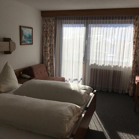 Hotel Garni Warth  Buitenkant foto
