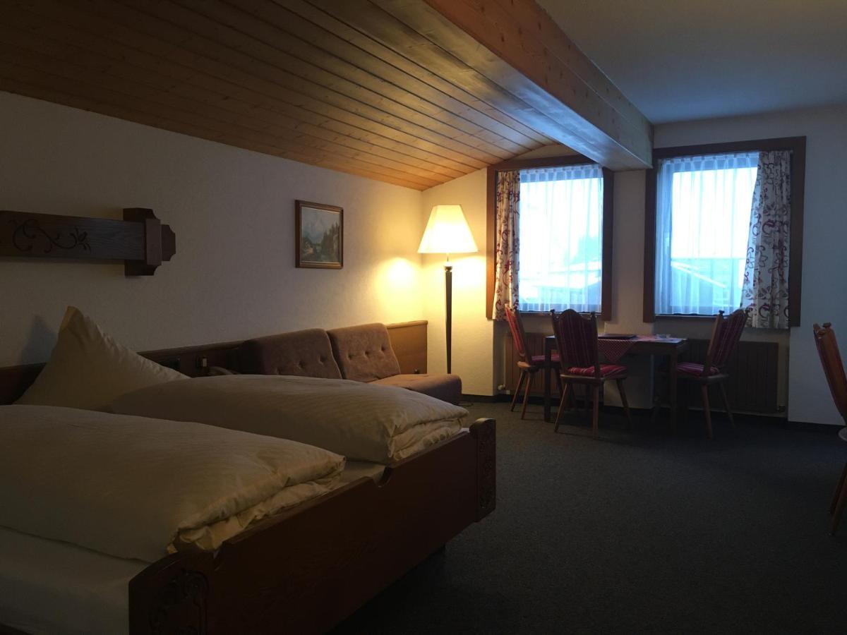 Hotel Garni Warth  Buitenkant foto