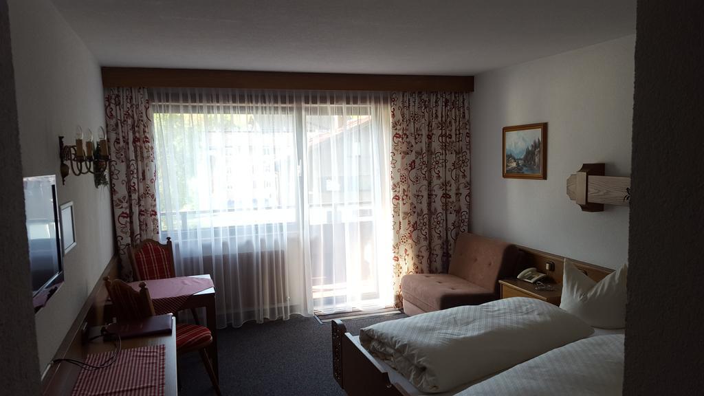 Hotel Garni Warth  Buitenkant foto